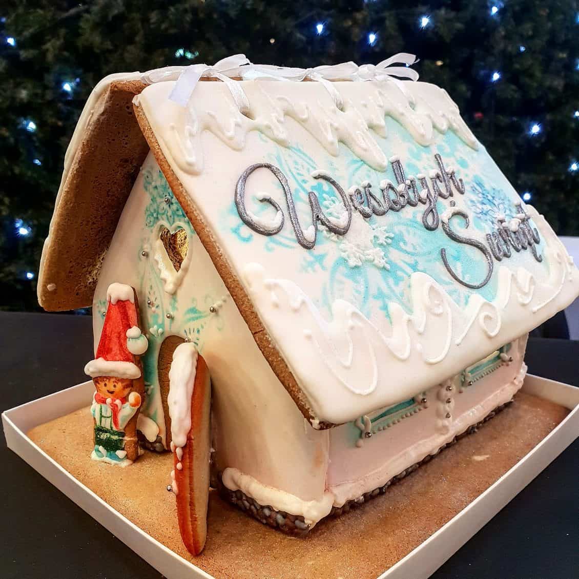 Świąteczne ciasteczka, Lukrowane ciasteczka Bożonarodzeniowe, lukrowany domek z piernika – Basia sweets